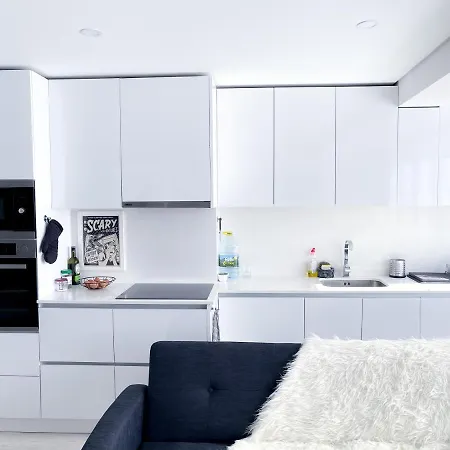 Cozy Apartment With Airport View Lisbon