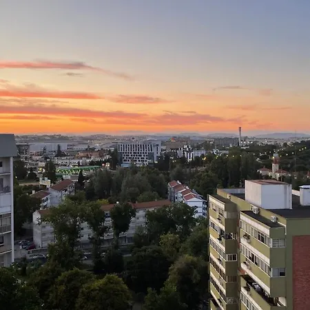 Cozy Apartment With Airport View * Lisbon